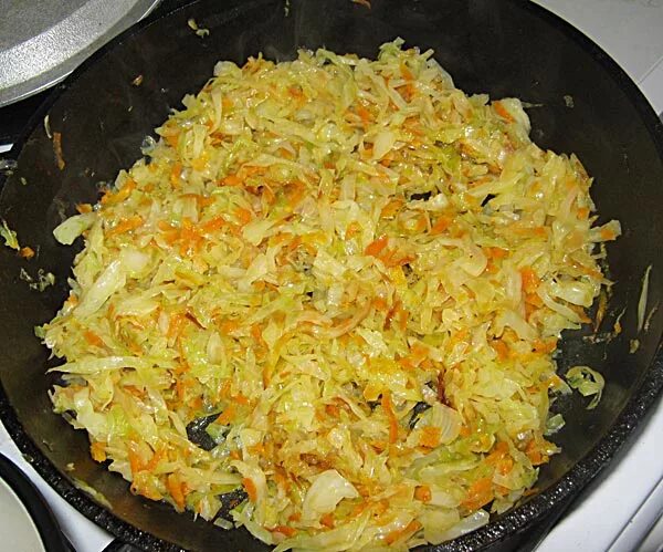 Как приготовить рис с капустой на сковороде. Курица с капустой и рисом в мультиварке. рис с капустой и морковью. рис с морковью и луком на сковороде. рис с капустой и курицей.