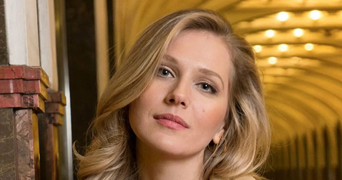 Андоленко карина фото в чулках Карина Андоленко: Ей приписывали романы с Кончаловским, Дюжевым и другими извест