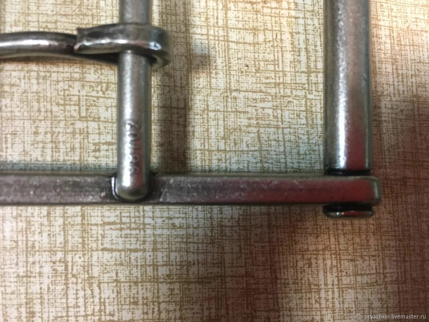 Латунь. Фурнитура 40. Пряжка ременная с шипом. 69972 пряжка 40мм т. Пряжка 8117-ug темный никель.