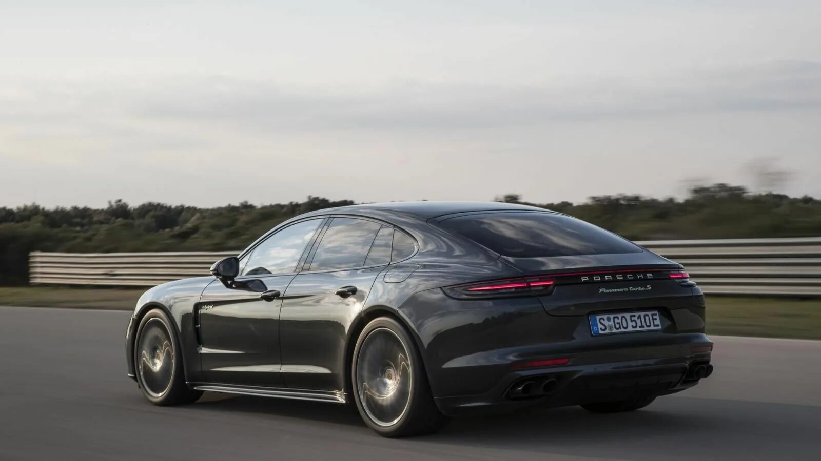 Порше панамера турбо с джип. Porsche panamera 2021. Порше панамера турбо s e hybrid. Панамера турбо с 2022. Porsche panamera turbo s sport turismo 2021.