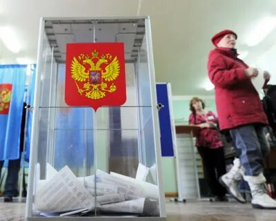 Первый день голосования избиратели на участке