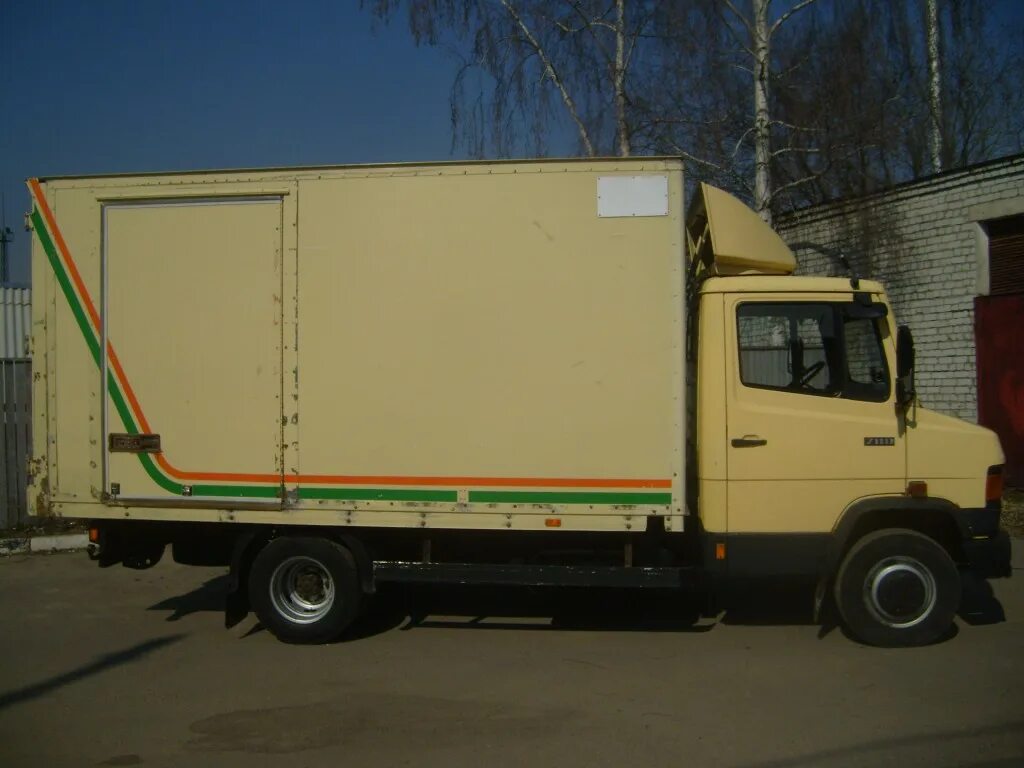 Перевозки до 3 тонн. Грузоперевозки 5 тонн. 5 тонник гидроборт. Фото будки 22 куба. Исузу грузовик 5 тонн.
