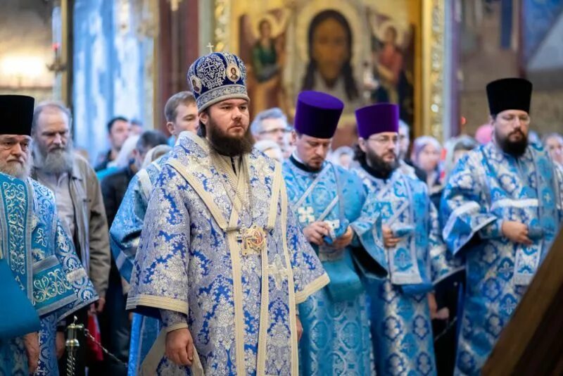 архимандрит дионисий троице-сергиева лавра. епископ парамона местник троице сергиевой лавры. настоятель троицкого монастыря. игумен венедикт лавра. игумен корнилий троице сергиева лавра.