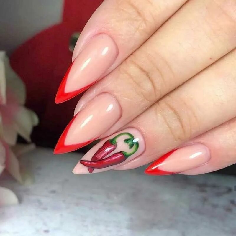 ногти выкладной френч красный. красный френч острый миндаль. маникюр красный френч острый. выкладной френч острый миндаль. красный френч на стилетах.