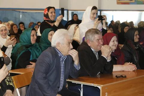 Учитель аварского языка