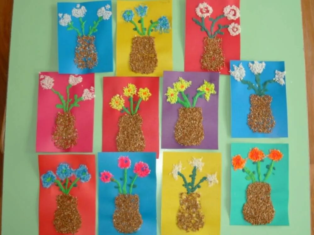 Поделки своими руками младшая группа. Поделки для младшей группы в детском саду. Поделки для младшей группы в детском саду. Аппликация в младшей группе. Гусеница поделка для детей.