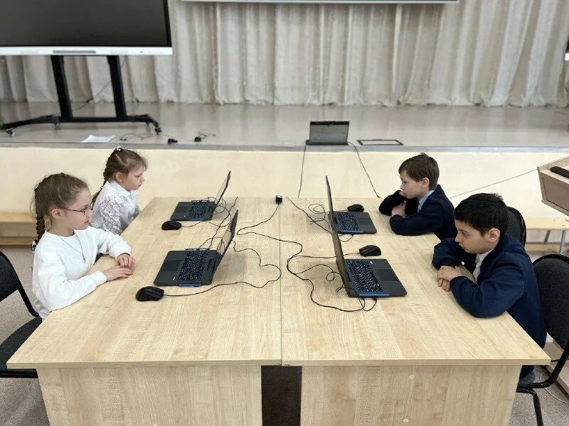 Хакатон консилиум. Раменский филиал гбоу сош центр образования пос варламово. Красноармейская улица 15 школа. I школа центр образования. Школа англикон химки.