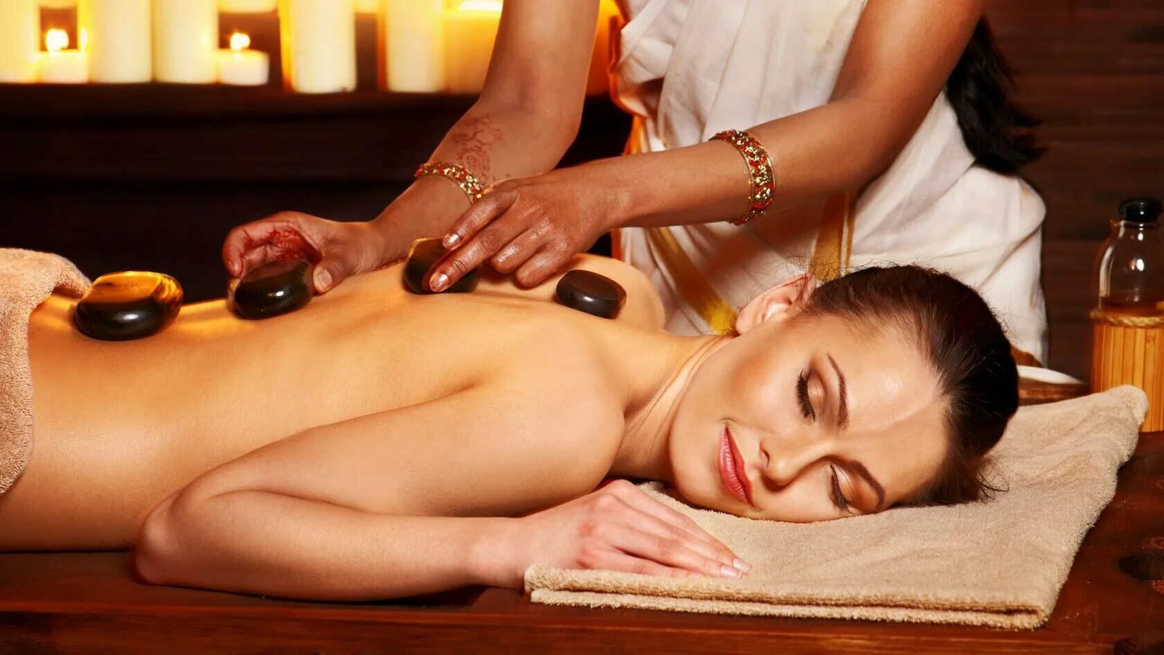 Хиромассаж iq. Массаж лица. Марокканский массаж. Испанский массаж. Марокканский массаж.