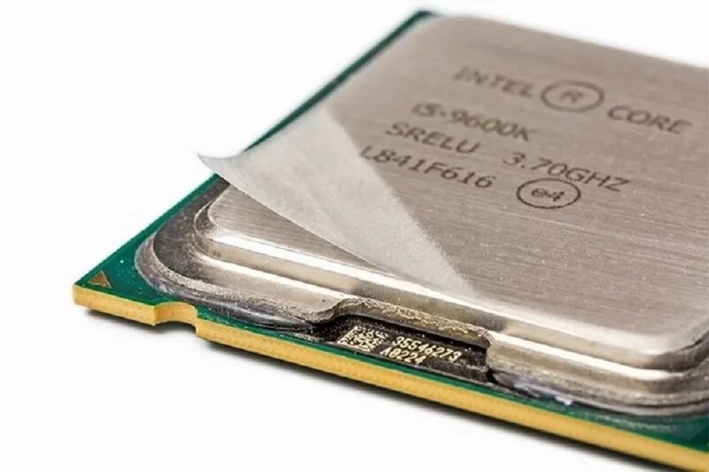 Intel core i5 13600k. I5 9600k. i5 13600k.
