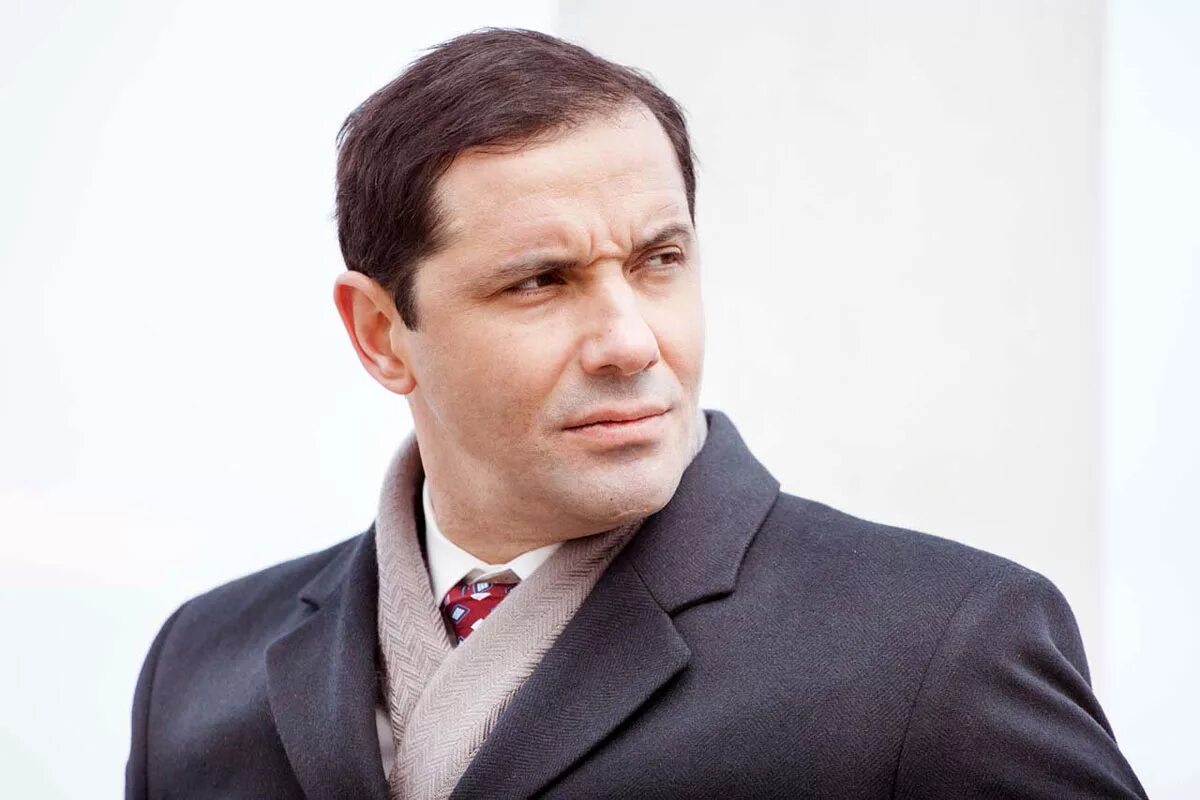 кевин спейси фото. актер играет бизнесмена. николай костер-вальдау охотники за головами. хаев виталий актер. алексей гаврилов 2021.