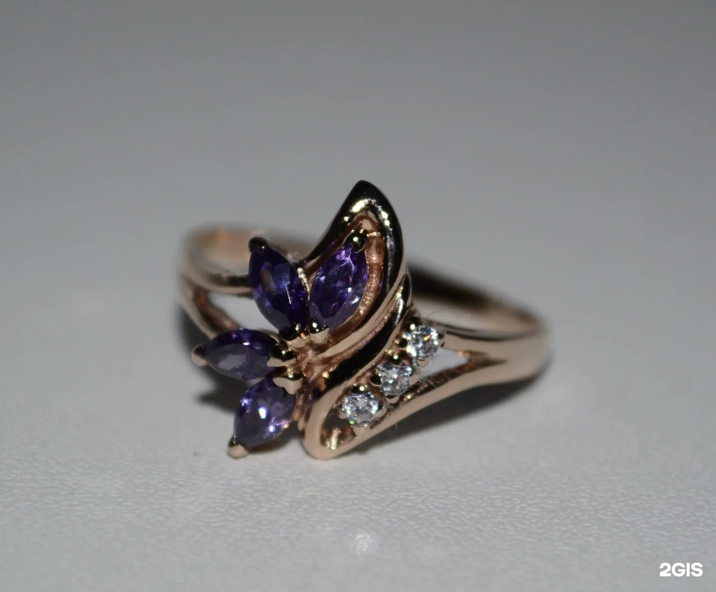 Золото ювелир ангарск. Ювелирная мастерская в омске. Ювелирная мастерская xviii в. Ювелирная мастерская в омске. Ювелирная мастерская ювелир искитим дюсш.