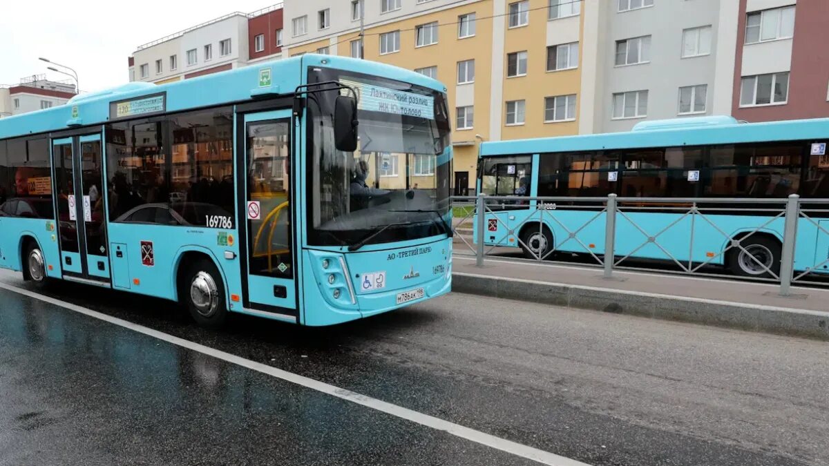 Транспорт в 2025 году. Лиаз 2025. транспорт спб 2025 автобусы. транспорт спб 2025 перевозчики. транспорт спб 2025 инфраструктура.