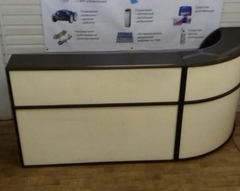 Стойка ресепшн бу. Ресепшен на юле. Стойка администратора ar-a24w. Стойка ресепшен угловая 1200. Ресепшен с телевизором.