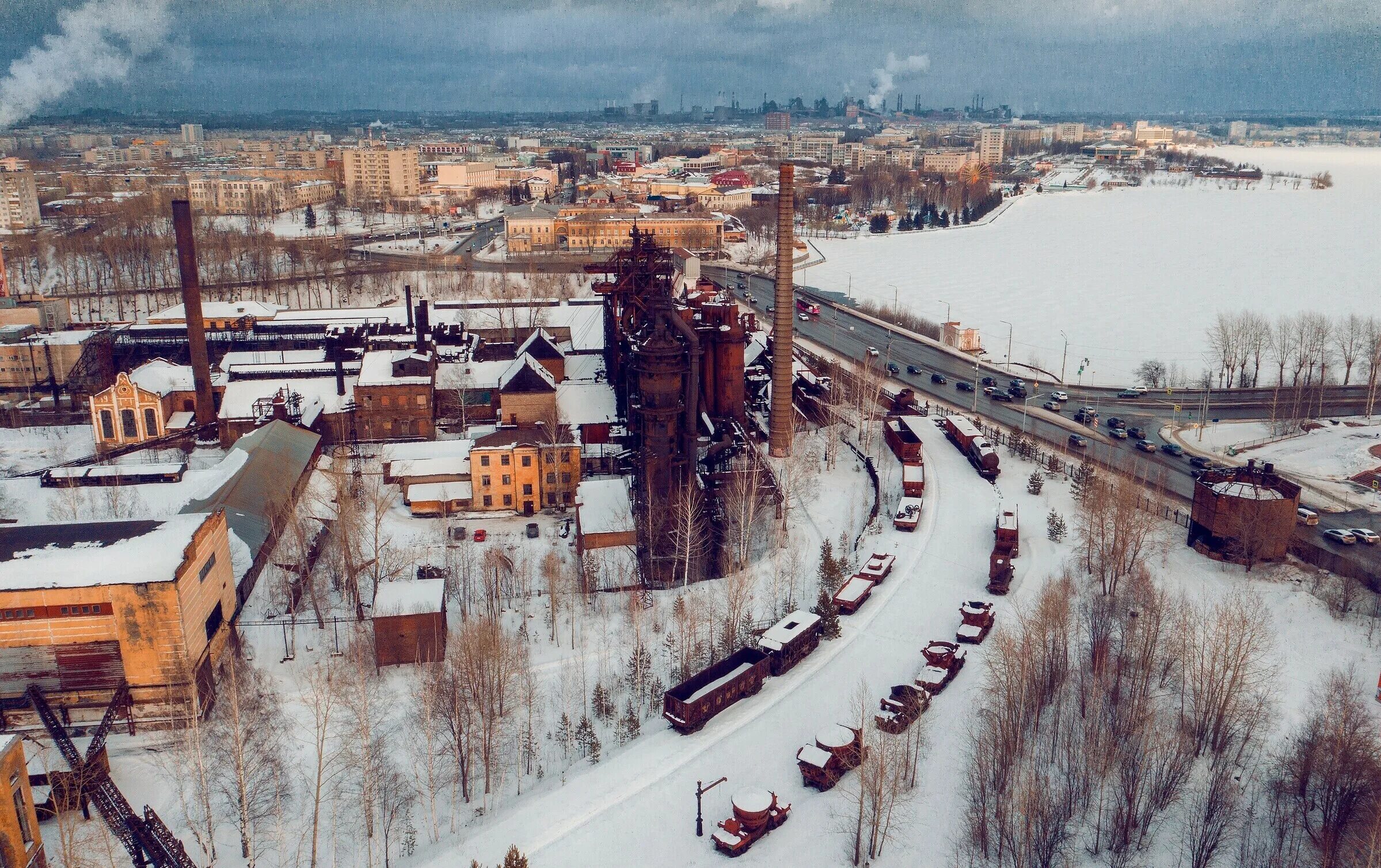 Нижний Тагил панорама. Города Урала Нижний Тагил. Лисья гора и Демидовский завод. Нижний Тагил Демидовский завод и Лисья гора.