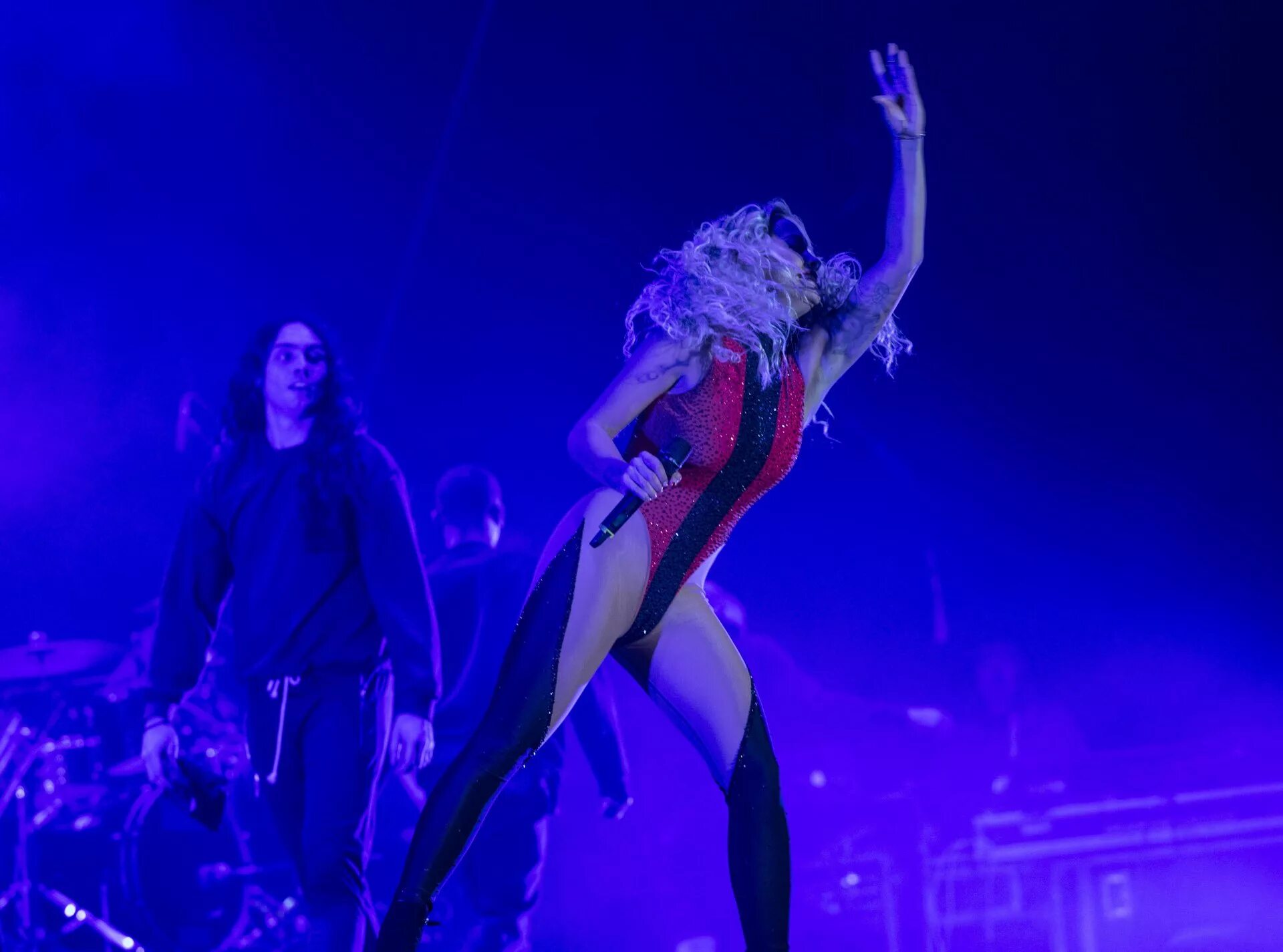 Ladybirds группа. Выступает топлесс. Выступает топлесс. Рита ора в косово фото. Туве лу 2022.