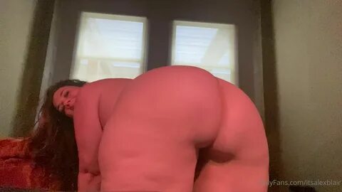 Alex Blair aka itsalexblair onlyfans Busty prostitute fucks wet pink hole w...