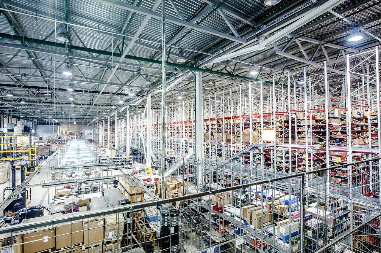 Берг холдинг москва. Берг холдинг фото. Компания берг холдинг на второй мелитопольской. Берг логотип. Берг холдинг склад в бутово.