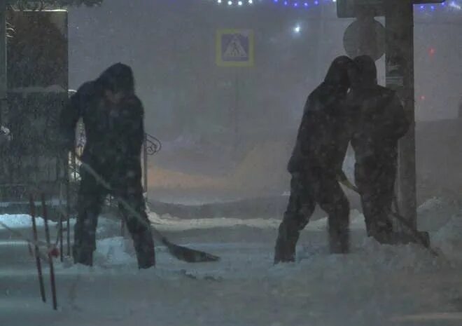 Метель в городе. НСО метель. Метель по Оренбургом Герасимов. Последние новости 1 февраля