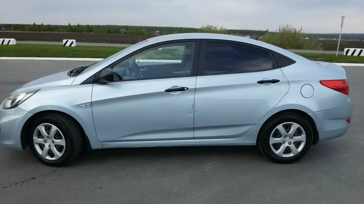 Солярис оцинкованный. Hyundai Solaris 2011. Хендай Солярис 2011 года. Hyundai Solaris i 2011. Машина Хендай Солярис 2011.