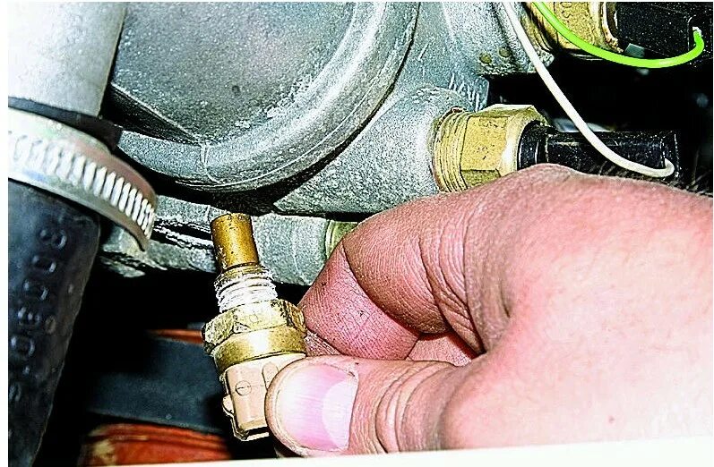 Не показывает температуру двигателя газель. Датчик вентилятора газель 402. 3. Охлажд. 4.