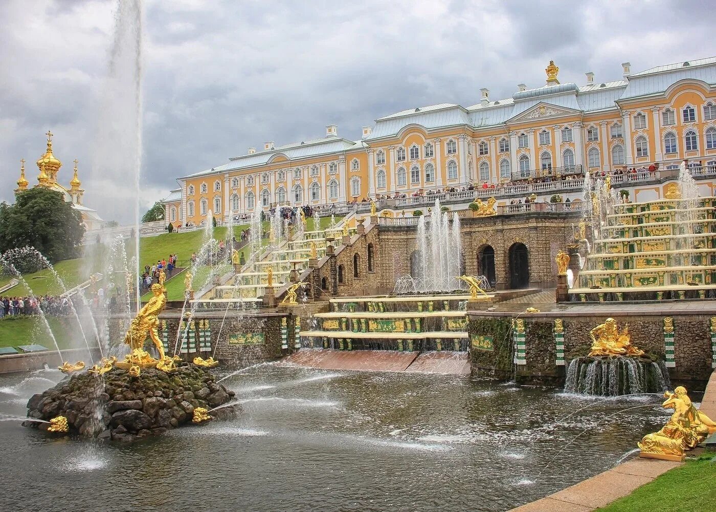 Что посетить днем в санкт петербурге. Петергоф в санкт-петербурге петродворец. музей-заповедник «петергоф» фонтаны. петергоф (дворцово-парковый ансамбль). петергофский дворец петра 1.