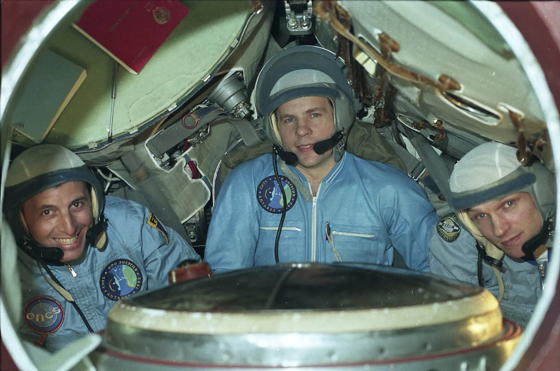 20 лет полета в космос. Авдеев сергей васильевич космонавт. анатолий яковлевич соловьёв. авдеев сергей васильевич космонавт полет. анатолий яковлевич соловьёв космонавт.