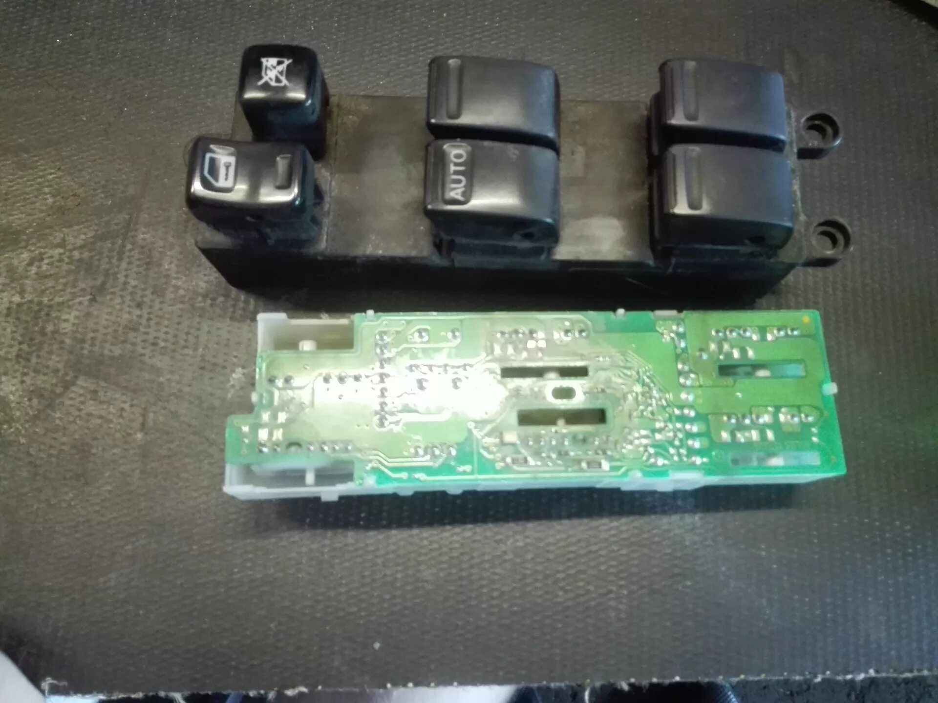 Разобрал блок управления стеклоподъемниками. Блок управления стеклоподъемниками ниссан альмера. Разобрал блок управления стеклоподъемниками. Rst 02520 разобрать блок. Разобрал блок управления стеклоподъемниками.