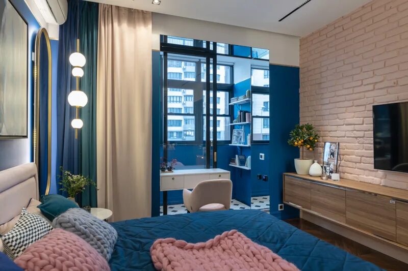 Нтв переделка квартирный. Квартирный вопрос 20. Квартирный вопрос белая комната. 01 2024. Переделка тв.