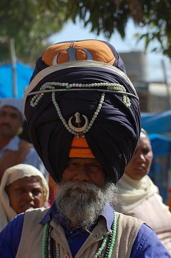 Индийская шляпа. Ниханги воины-сикхи. Тюрбан сикхов. Тюрбан Махараджи. Головные уборы сикхов в Индии.
