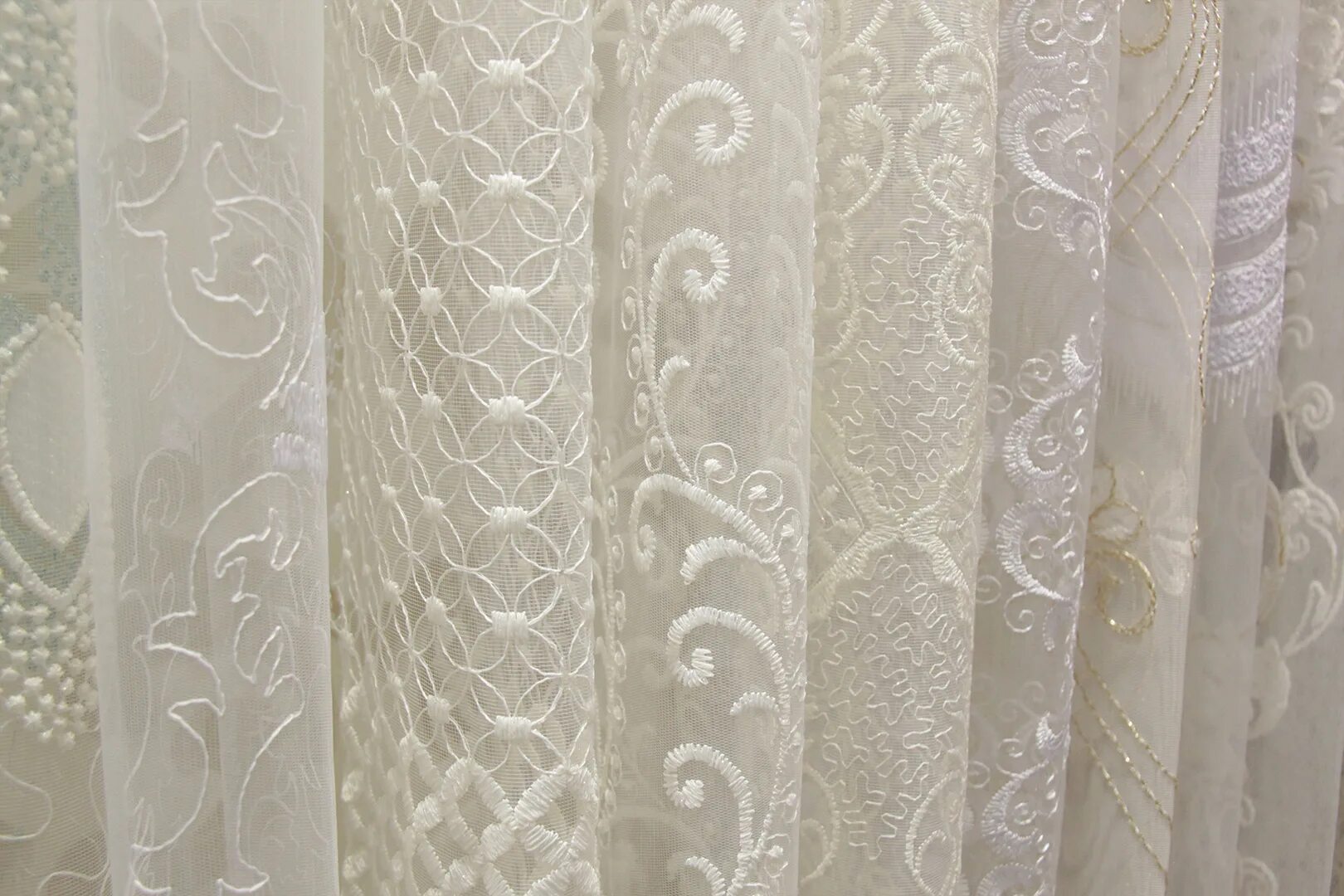 Салон занавес в гусь хрустальном. Салон занавес в гусь хрустальном. Хрустальный мяч гусь хрустальный. Гусь хрустальный магазин мир обоев каталог. Красивая реклама хрусталя.