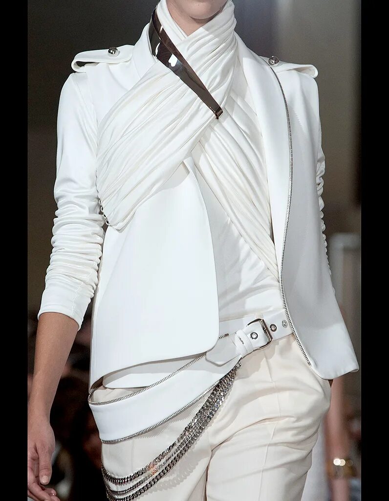 Модные элементы одежды. Bouchra jarrar. модные детали в одежде. необычные детали в одежде. модный элемент одежды.