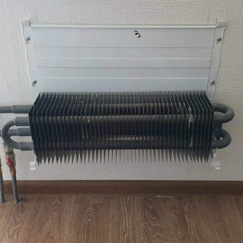 Атерм 20 конвектор. Радиаторы отопления старого образца. Конвектор отопления гармошка ссср 90. Радиатор гармошка пластинчатый советский. Старые пластинчатые радиаторы.