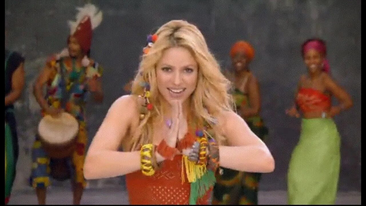Вака вака ээ. Shakira 2010 waka waka. клип шакиры вака вака.
