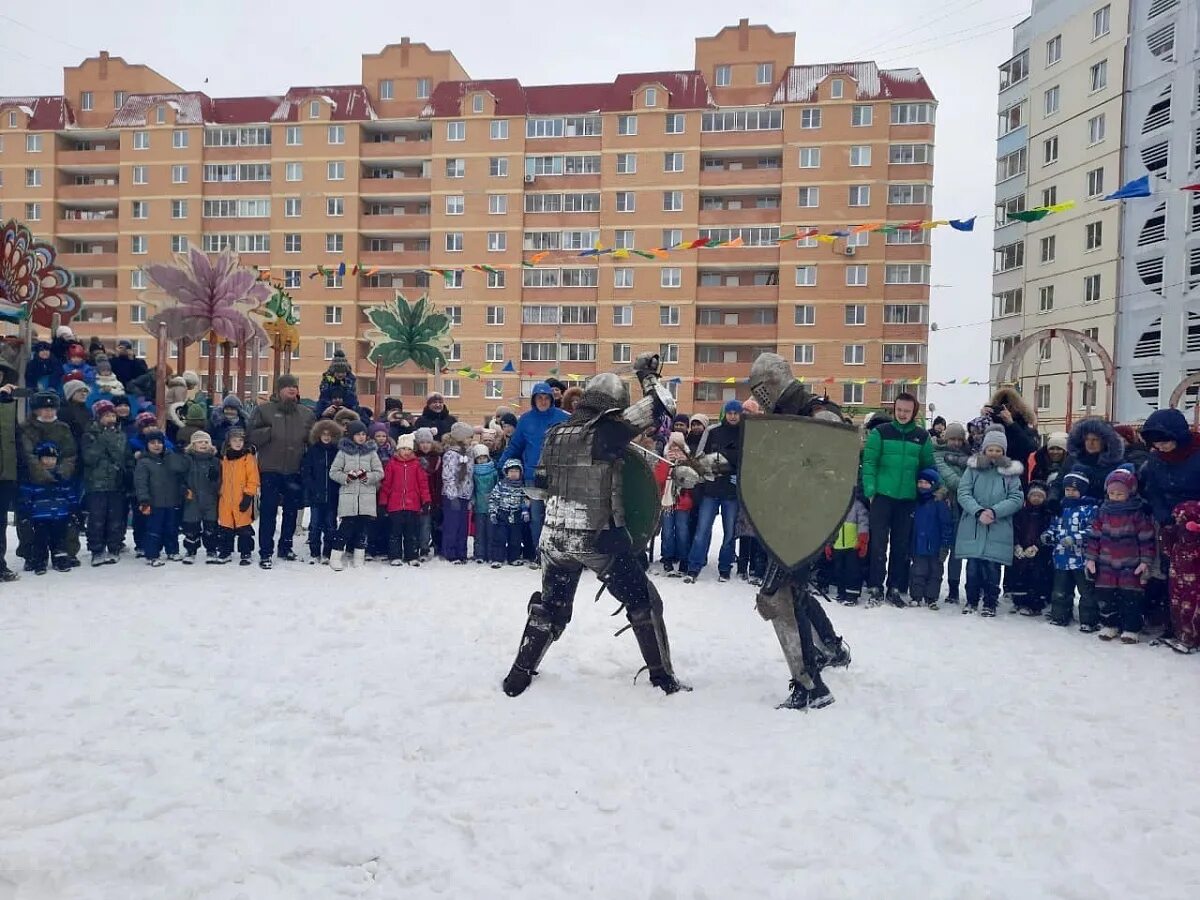 Наро-Фоминск, Куркоткина 13. Улица Куркоткина Наро-Фоминск детсад. Наро Фоминск зимой. Наро Фоминск выступление в городе 9 мая. Масленица в наро фоминске 2024