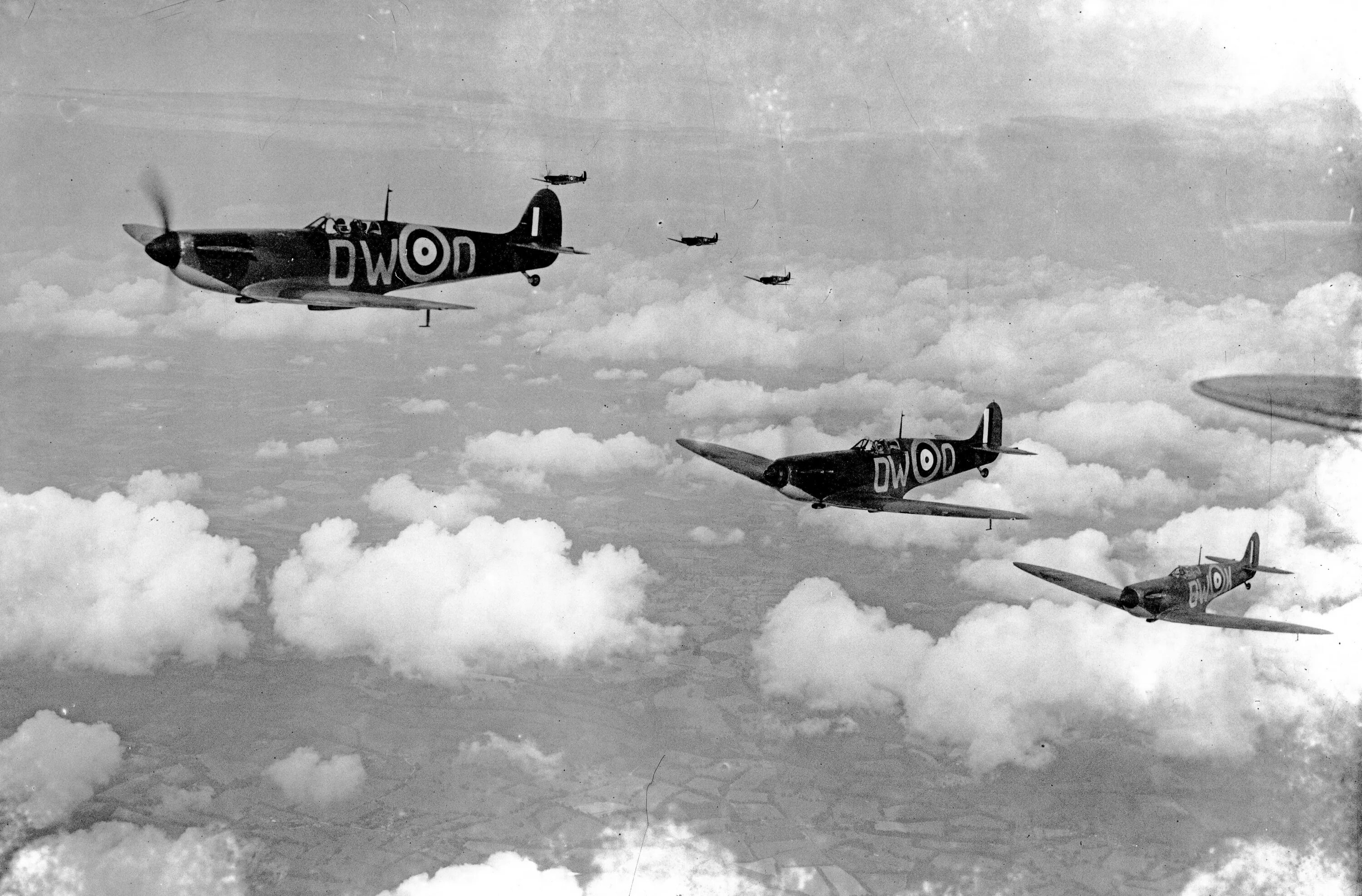 Нападение на англию германией. Битва за Британию (июль 1940 — май 1941). Битва за Британию вторая мировая. Битва за Британию самолеты.
