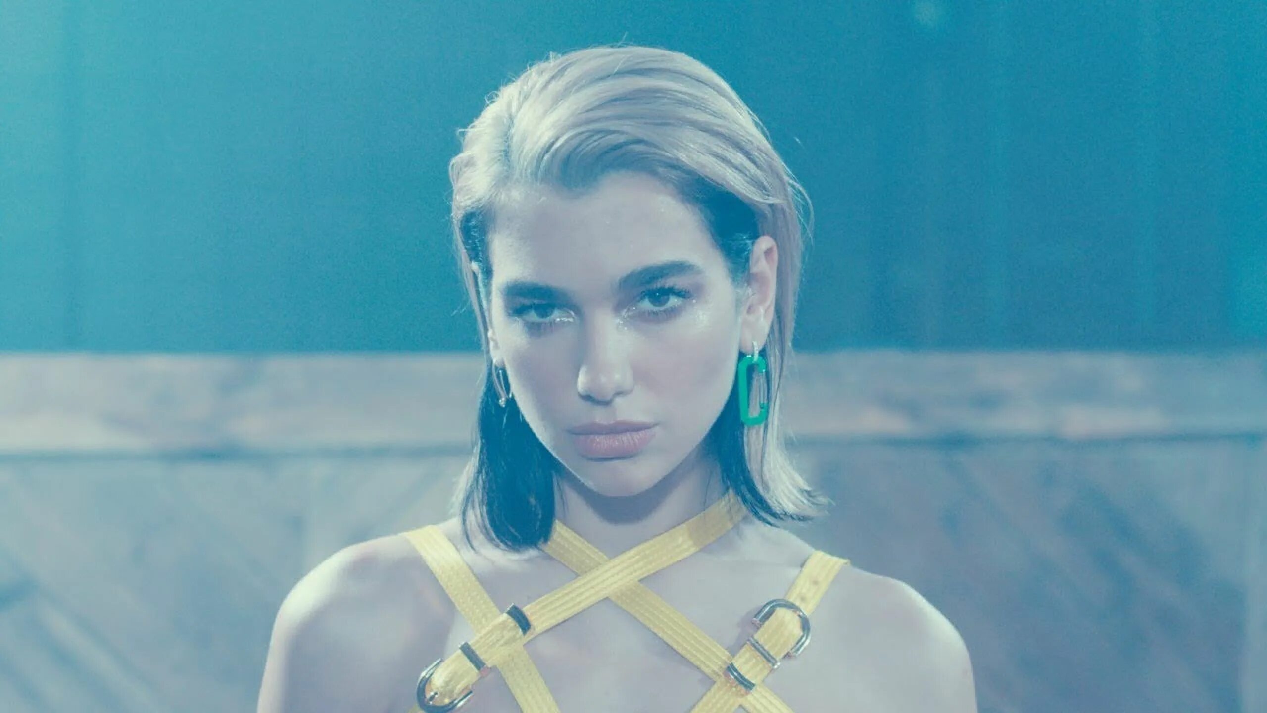 Don start now dua lipa. Dua Lipa. Дуа липа клипы. Дуа липа don't start Now. Dua Lipa 2023.