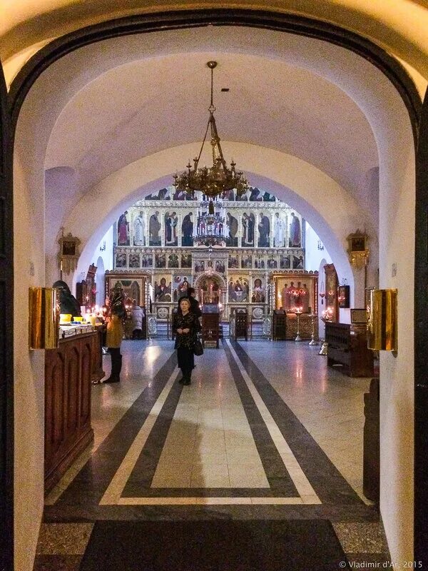 Подворие троице-гергиевой лаврытроицкое подворье в москве. Подворье свято-троицкой сергиевой лавры в москве. Подворье сергиево троицкой лавры в москве. Троицкий храм подворье троице-сергиевой лавры. Московское подворье сергиевой лавры.