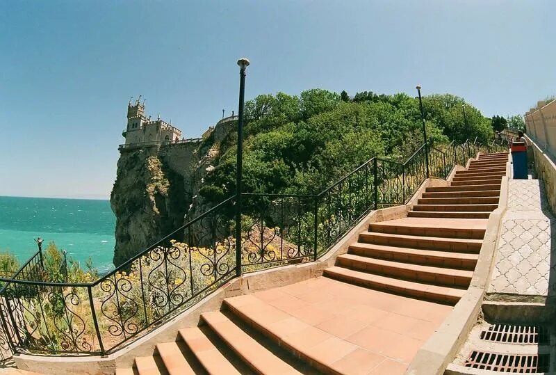 Сколько лестниц в крыму