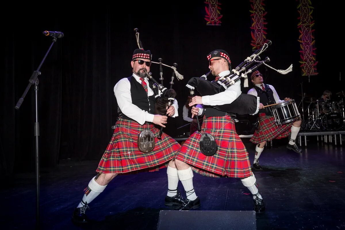 Оркестр волынщиков. Оркестр волынщиков москвы. ансамбль волынщиков москвы.