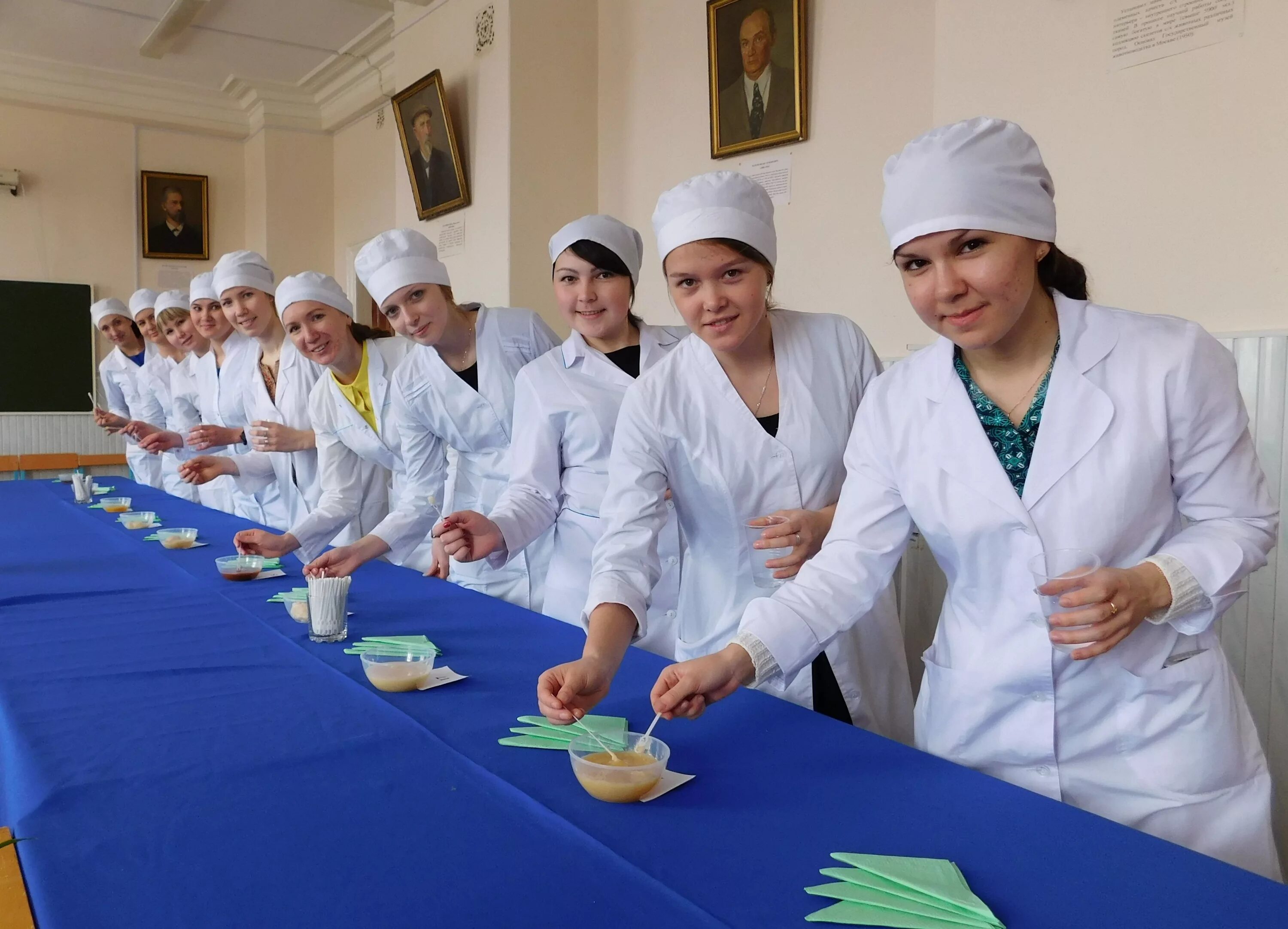 Сельхозакадемия чебоксарах сайт. Чувашский государственный сельскохозяйственный институт. СХ Академия Чебоксары. Конференция по пчеловодству.