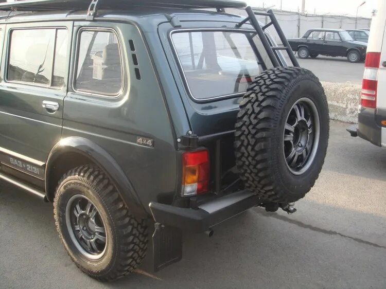 Колеса на ниву 21213. Нива 2121 на 33 колесах. Ваз 2121 колесо. Колеса на ниву 21213. Колеса на ниву 21213.