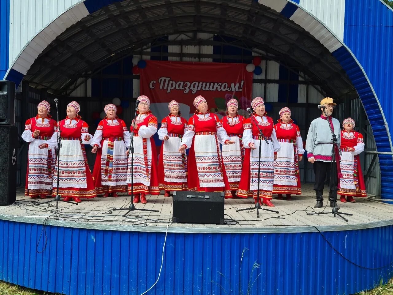 Погода октябрьское челябинской на месяц. Дом культуры Айкино. Дом культуры Айкино кружки. Октябрьское, райцентр Челябинской области.