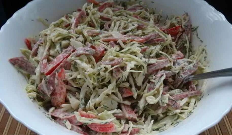 Капуста колбаса огурец