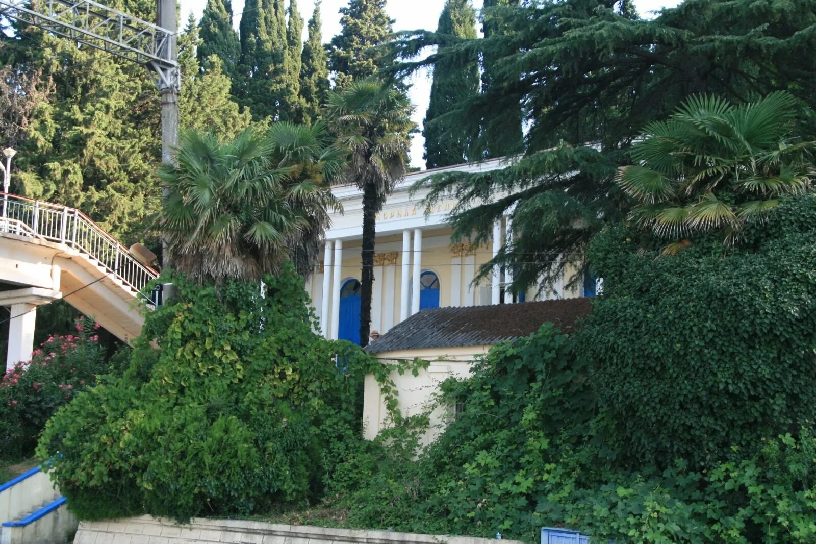 Щель сочи. Якорная щель сочи. Якорная щель сочи. Станция якорная щель в сочи. Поселок якорная щель лазаревский район.