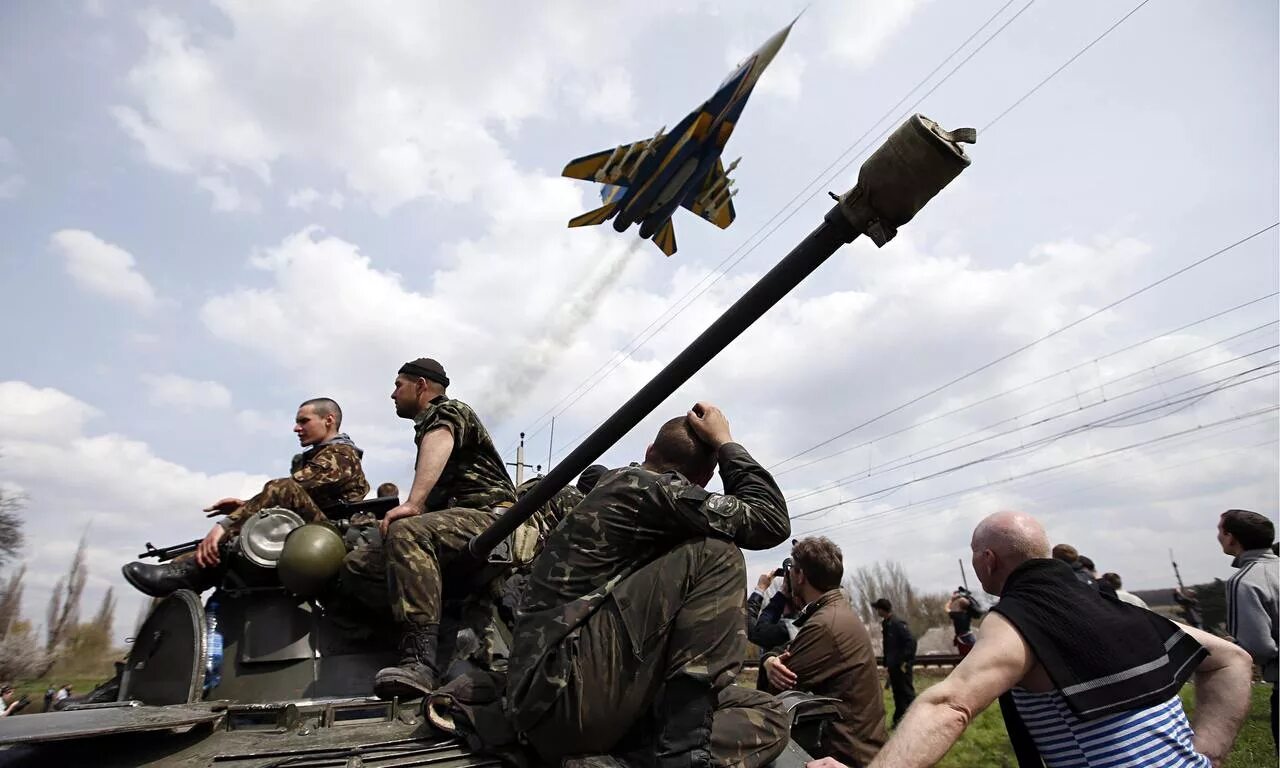 Хроника войны на украине сегодня. АТО 2014 Украина. Военные на Донбассе.