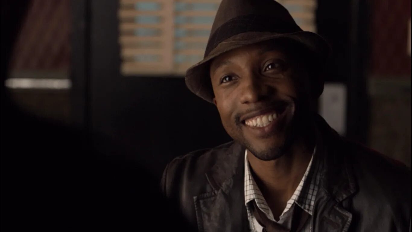 Э коллинз. Человек в черном коллинз. Обои misha. Коллинз человек в черном. Misha collins wallpaper.