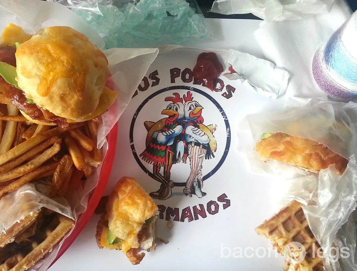 Лос полос херманос логотип. Альбукерке los pollos hermanos. Pollos с мексиканского. Pollos с мексиканского. Los pollos hermanos фото.