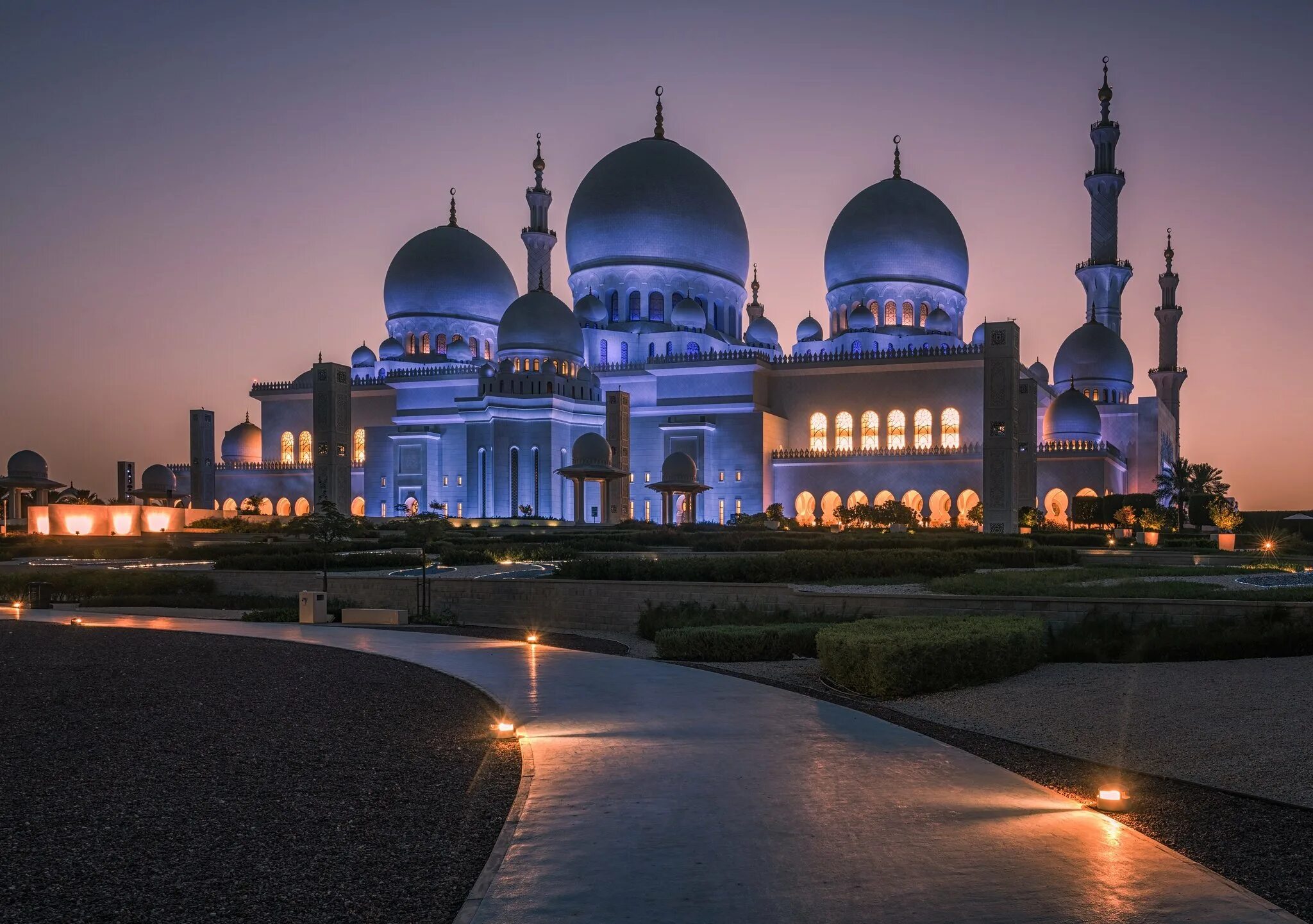 Мусульманские картины мечети Абу Даби. Мечеть Султана Ахмад шаха Малайзия. Храм 3 религий Абу Даби.