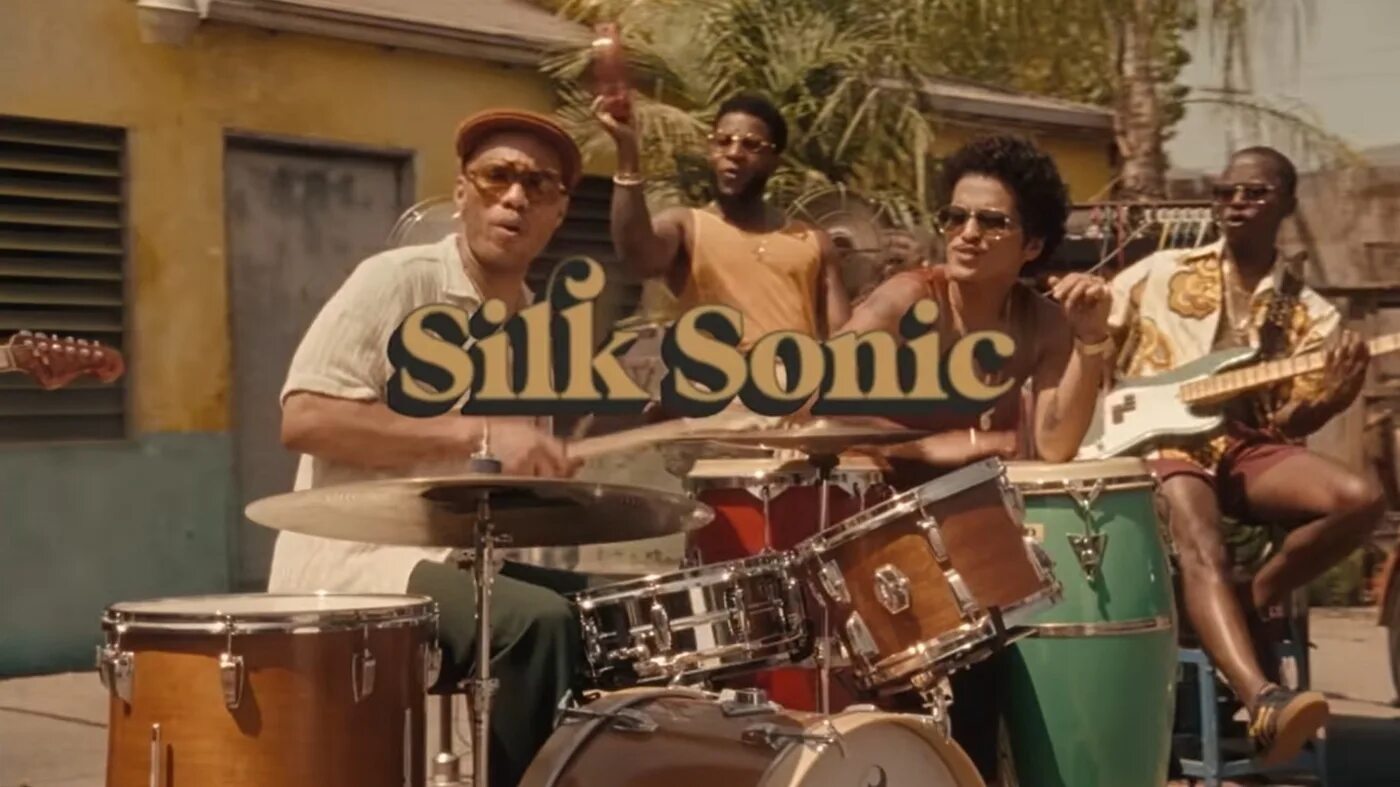 Silk sonic leave. Anderson paak silk sonic. bruno mars paak anderson silk. bruno mars, anderson .paak, silk sonic - skate.