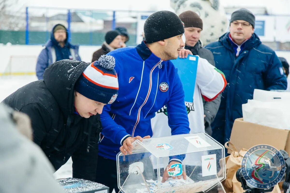 Погода базарных матаках на 2. Спорткомплекс Базарные Матаки. Базарные Матаки школа новый год 2022 год. Звезда сво в Базарных Матаках. БСТ банный фестиваль 25.02.2023 году.